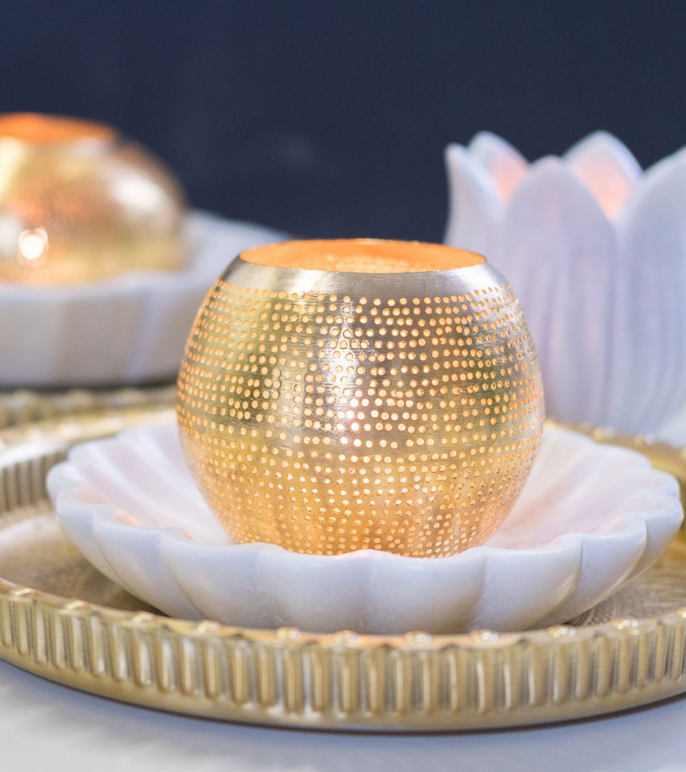 Photophore en laiton doré perforé – Ø 12 cm