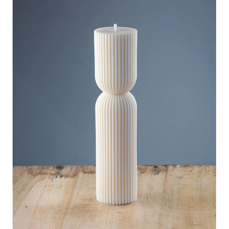 Bougie artisanale Marjolie, bougie naturelle en cire végétale de colza, taille 23,5 cm de hauteur, vue de face