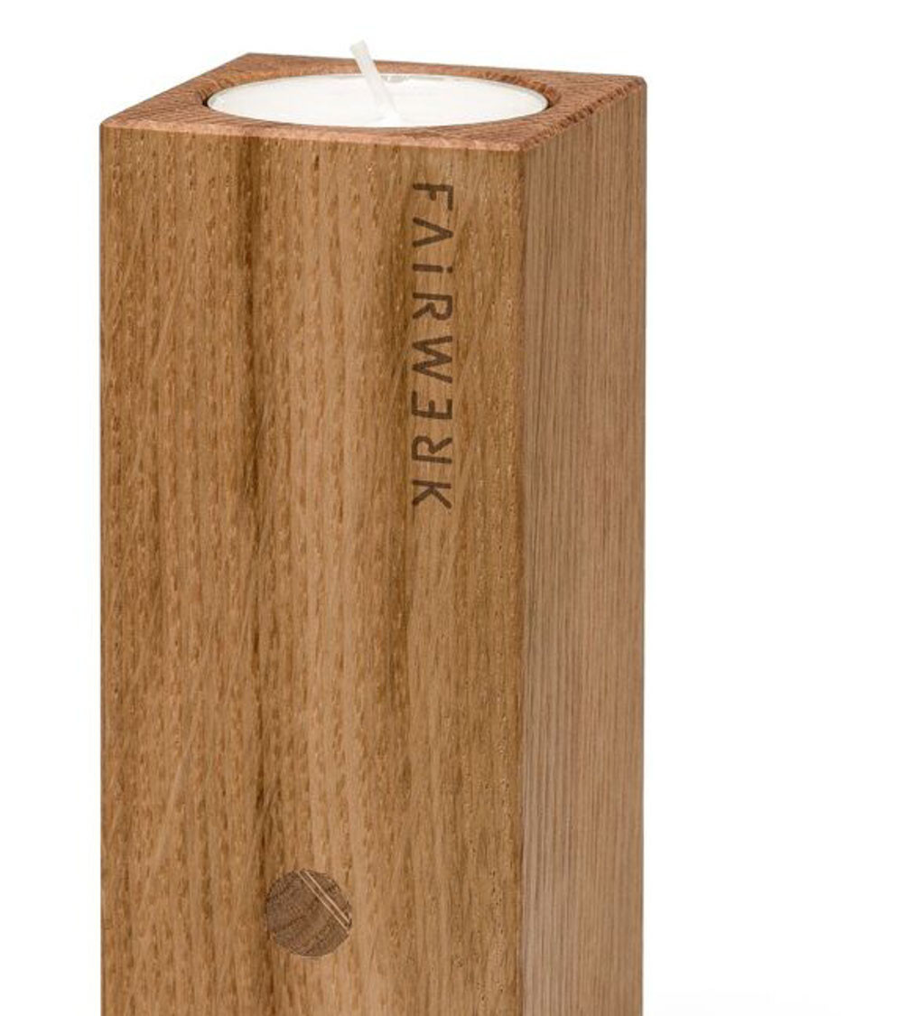 Bougeoir en chêne avec une texture élégante