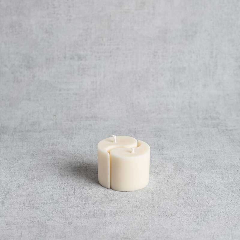 Bougie Yin-Yang naturelle Yvelle petit modèle en cire de colza