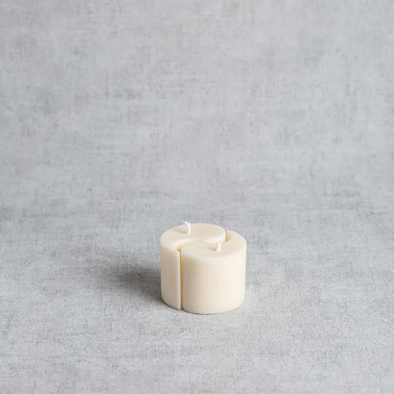 Bougie Yin-Yang naturelle Yvelle petit modèle en cire de colza