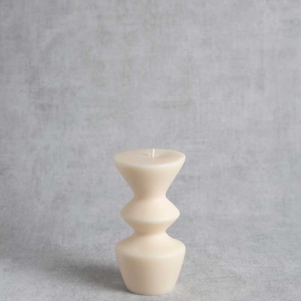 Bougie sculpturale Elémire en cire de colza naturelle, fabrication artisanale française