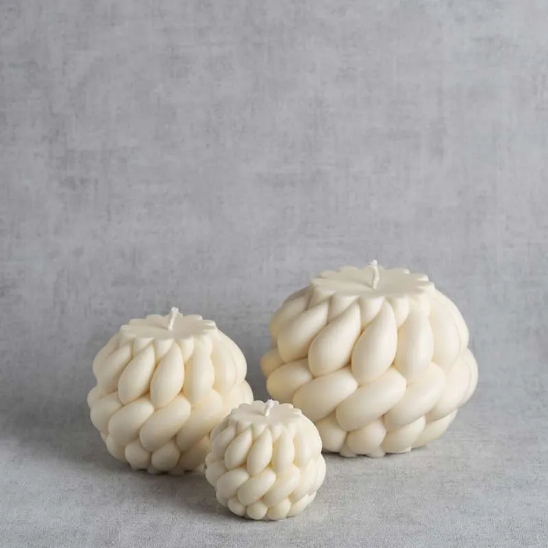 Bougies artisanales Maison du Bougeoir – gamme tressée en trois formats, cire végétale colza